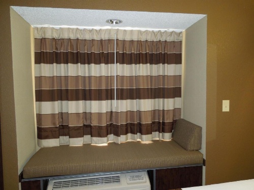 Microtel Inn & Suites By Wyndham Harrisonburg image 15