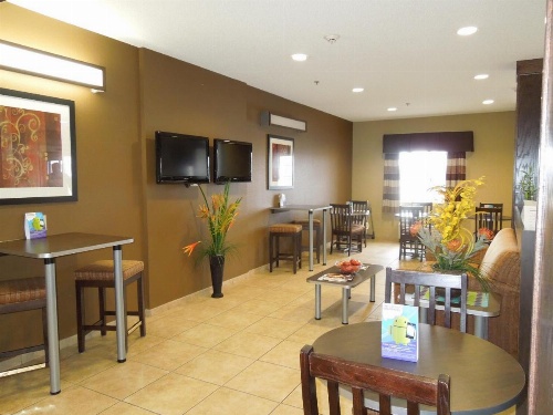 Microtel Inn & Suites By Wyndham Harrisonburg image 28